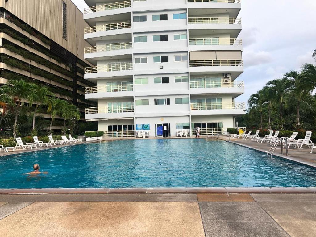 View Talay 6 Pattaya Beach By Anatolia Condo Suite Exteriör bild