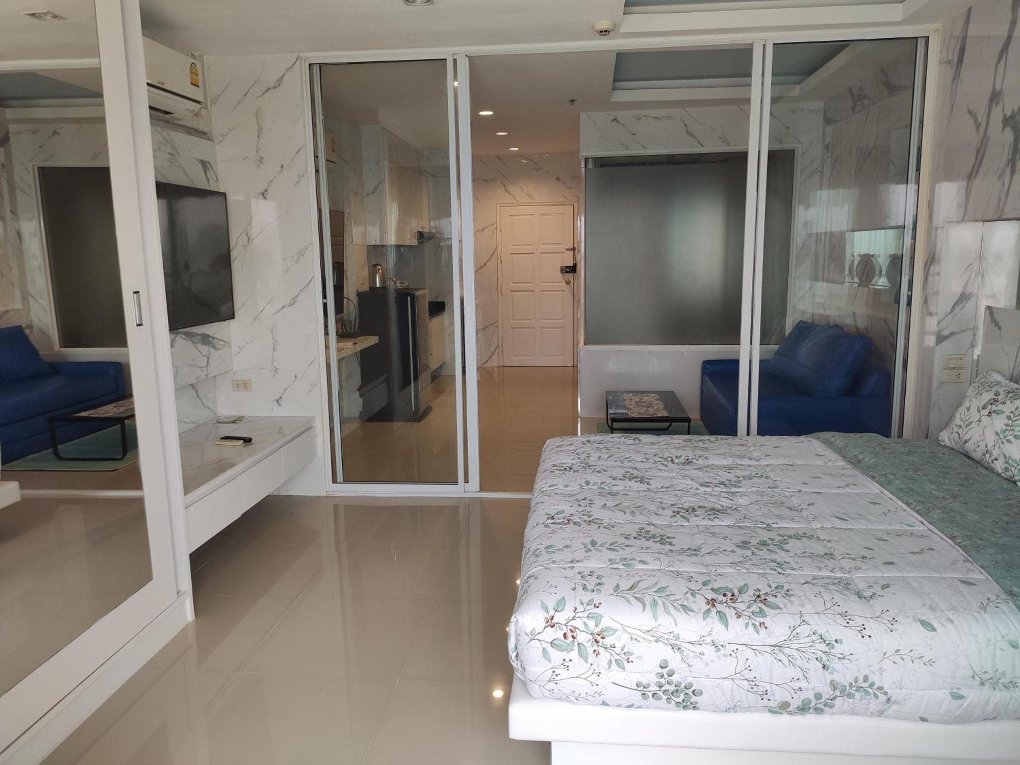 View Talay 6 Pattaya Beach By Anatolia Condo Suite Exteriör bild