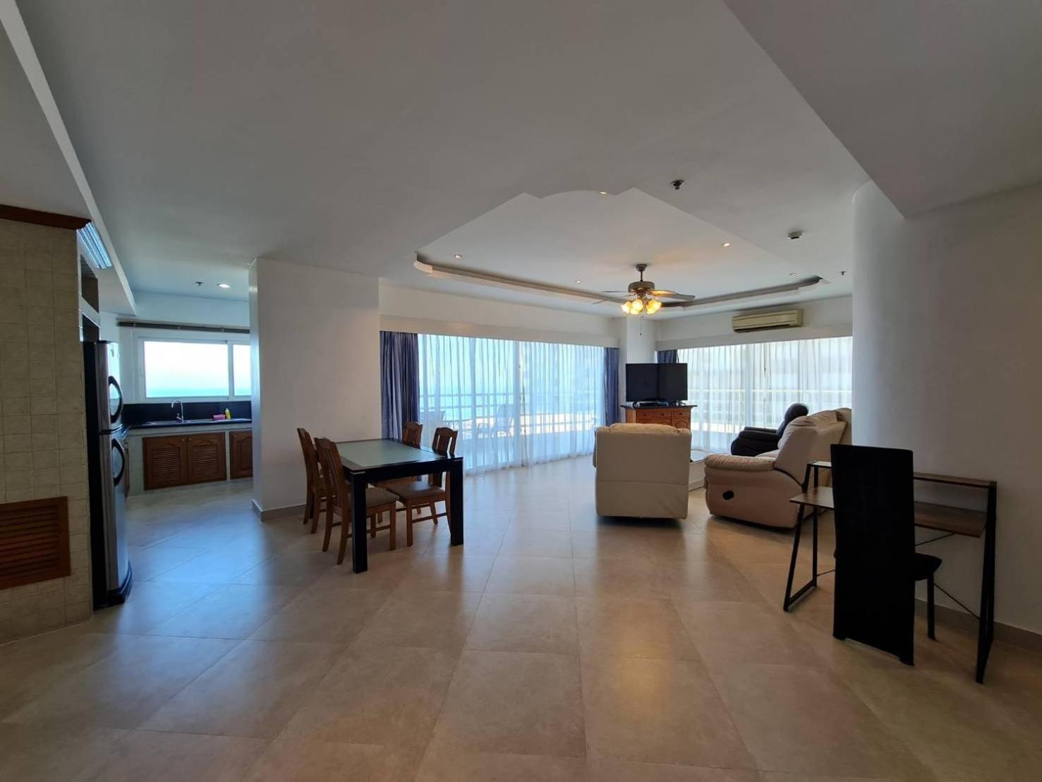 View Talay 6 Pattaya Beach By Anatolia Condo Suite Exteriör bild