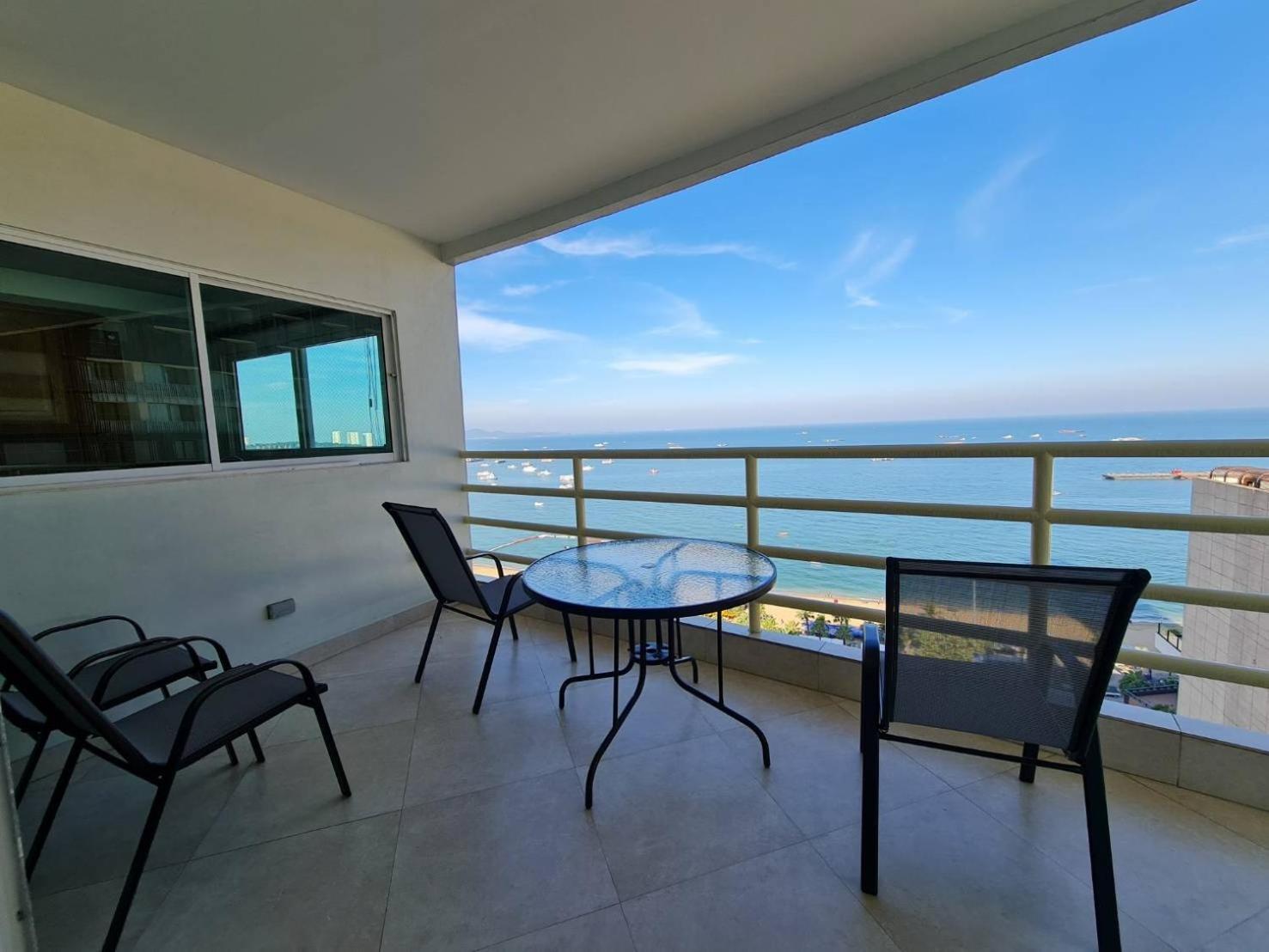 View Talay 6 Pattaya Beach By Anatolia Condo Suite Exteriör bild
