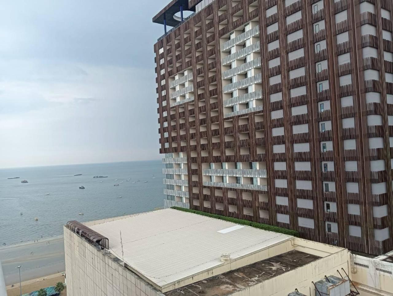 View Talay 6 Pattaya Beach By Anatolia Condo Suite Exteriör bild